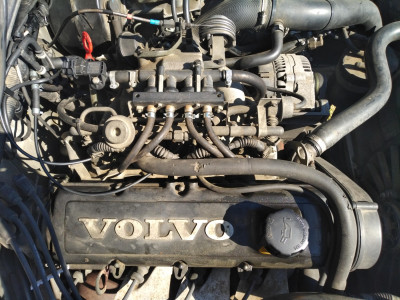 940 Engine 2.jpg